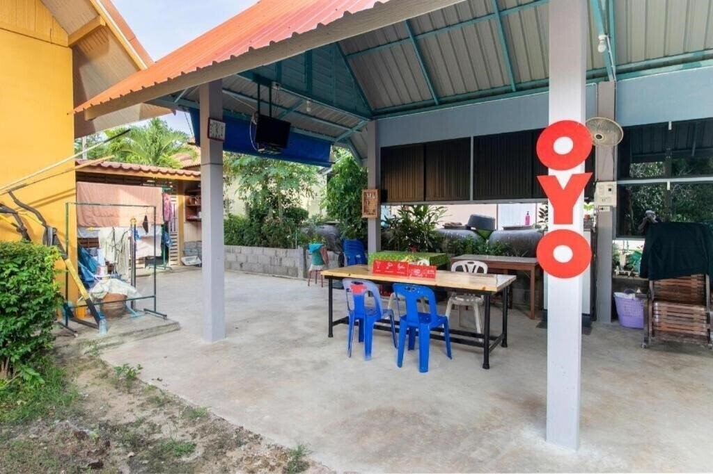 Панорама Oyo 1062 Baanrai Kongjaroen 3*