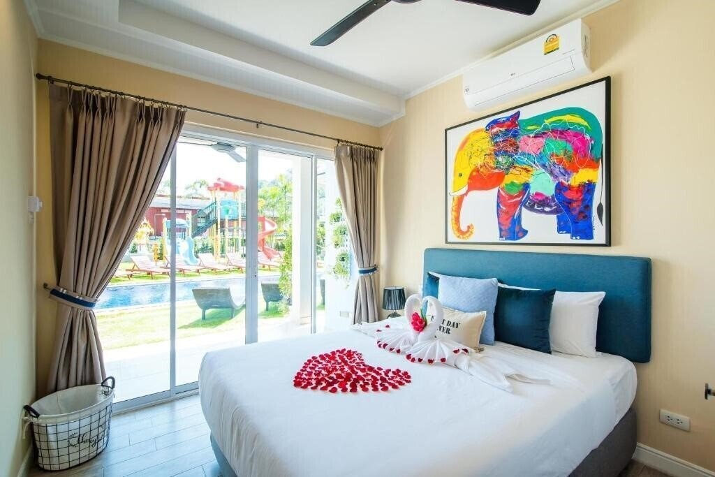 Апартаменты Surf & Sand Resort 3*