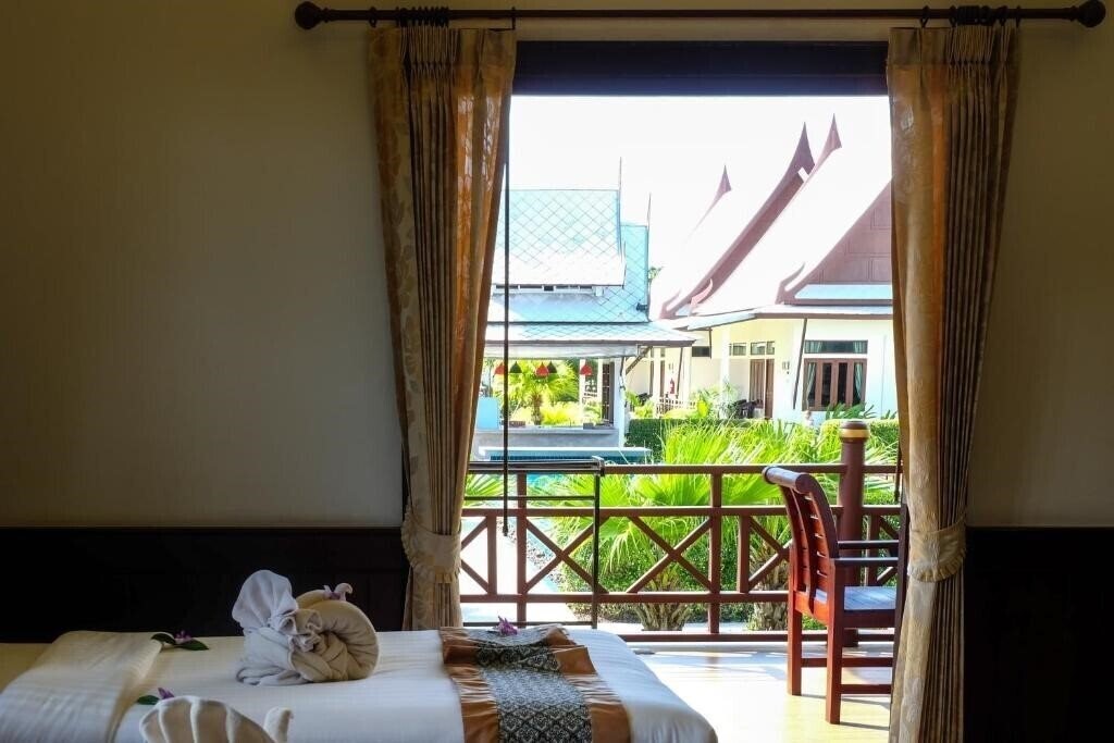 Изображение Bhu Tarn Koh Chang Resort & Spa 4*