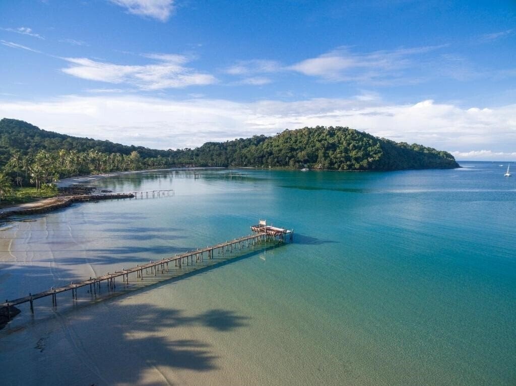 Территория The Beach Natural Resort Koh Kood 4*