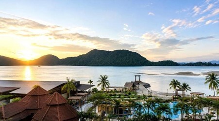 Отель Thavorn Palm Beach 4*