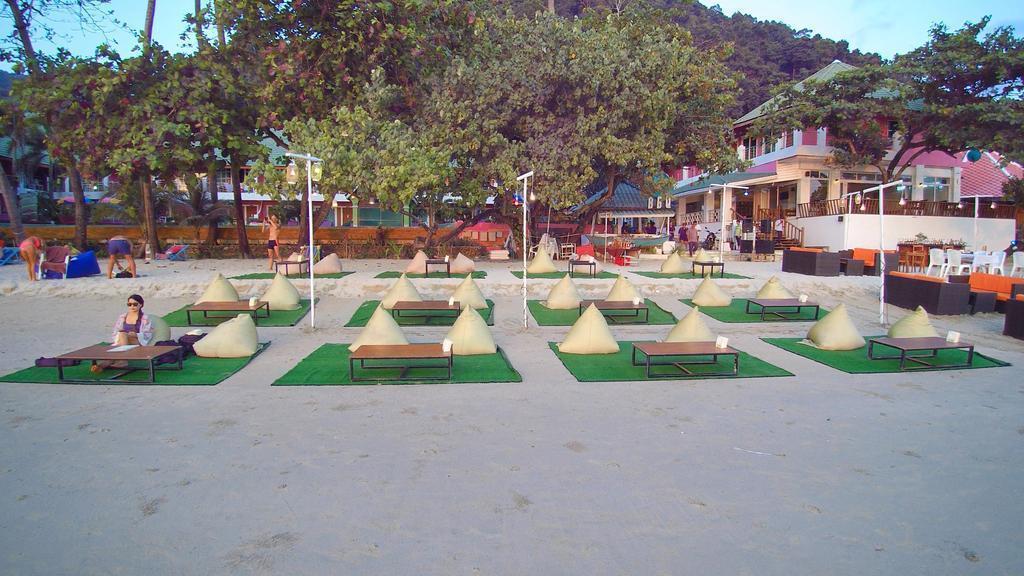 Вид Cookies Resort White Sand Beach 3*