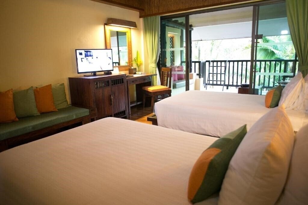 Территория Koh Chang Tropicana Resort & SPA 4*
