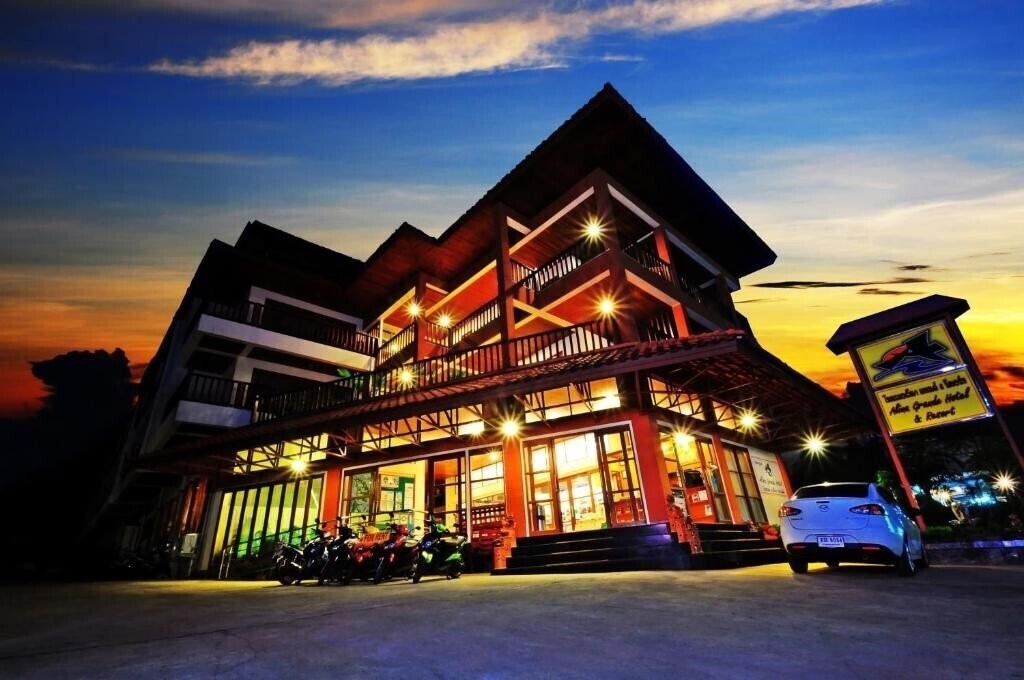 Отель Alina Grande Hotel & Resort 3*