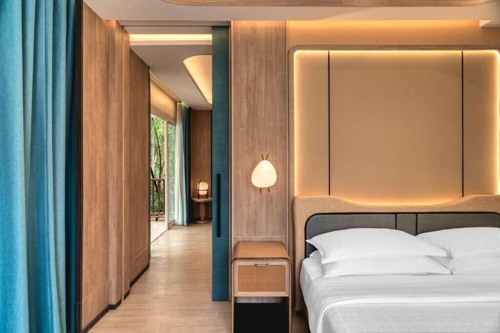 Панорама Dusit Thani Krabi Beach Resort (ex. Sheraton Krabi Beach Resort) 5*