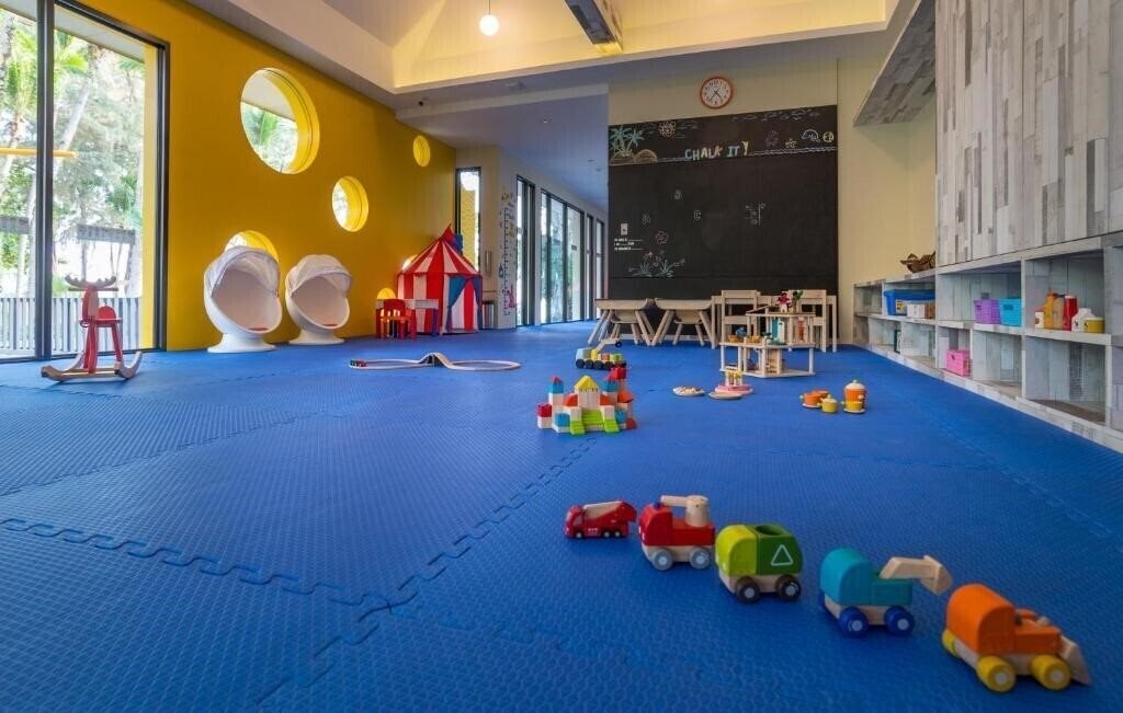 Территория Dusit Thani Krabi Beach Resort (ex. Sheraton Krabi Beach Resort) 5*