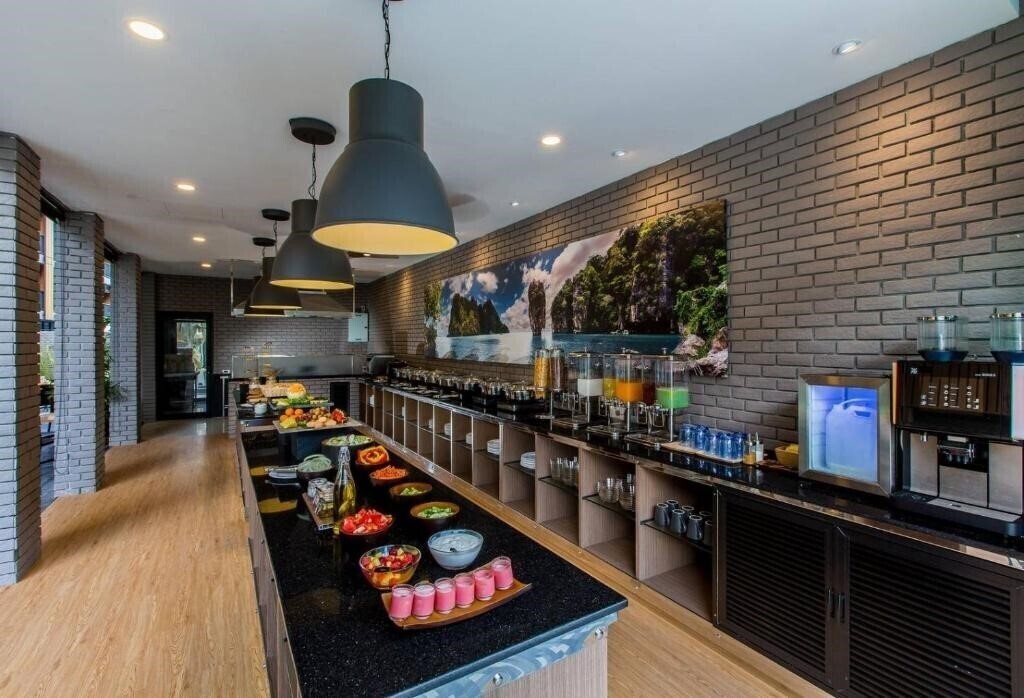 Территория Glow Ao Nang Krabi 3*