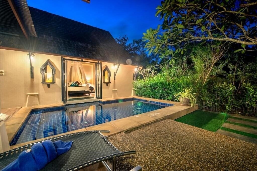 Панорама Cha-Da Beach Resort & SPA отель без категории