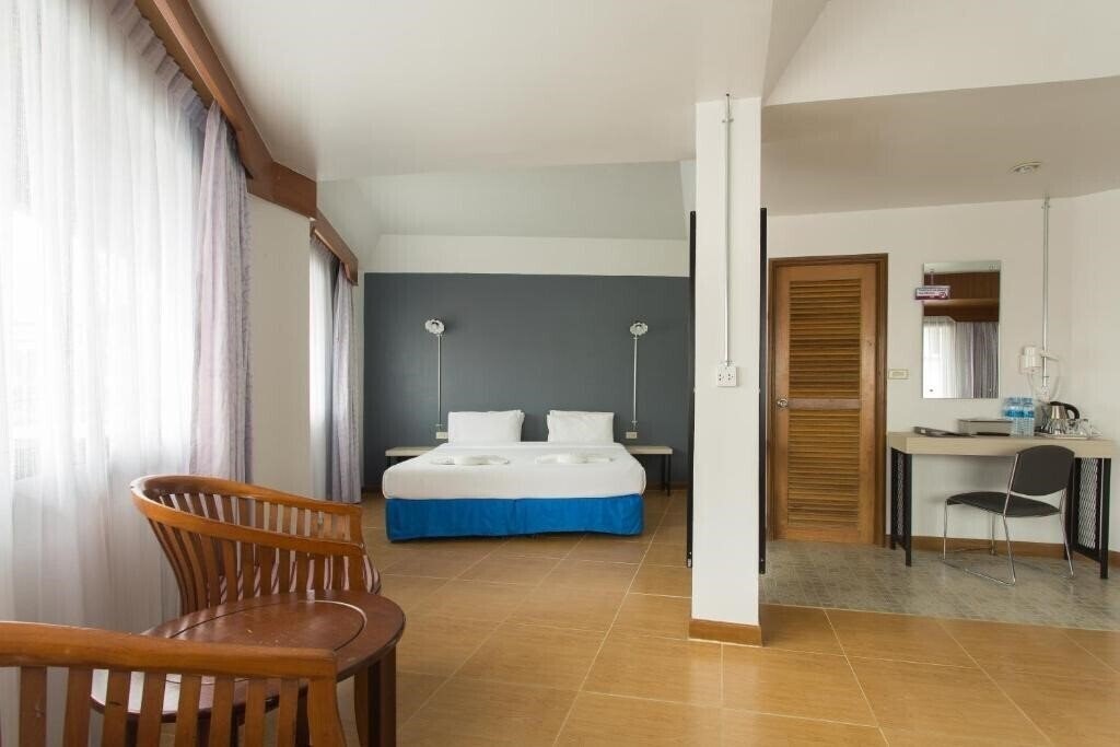 Панорама City Hotel 2*