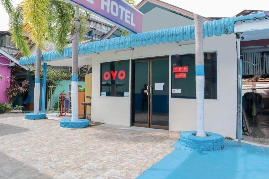 Апартаменты Oyo 681 Paradise Hotel 2*