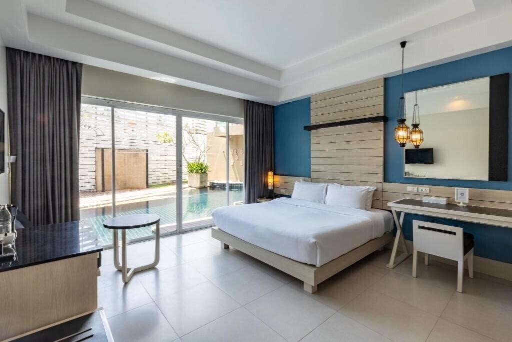 Готель The Small 3*