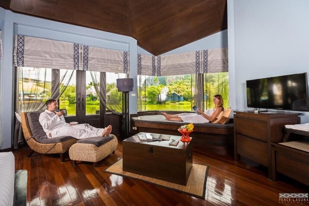 Фото Peace Laguna Resort 4*
