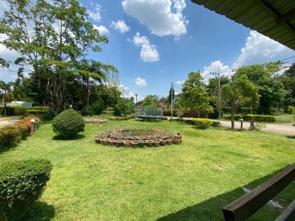 Территория Oyo 966 Boss Khaoyai 2*