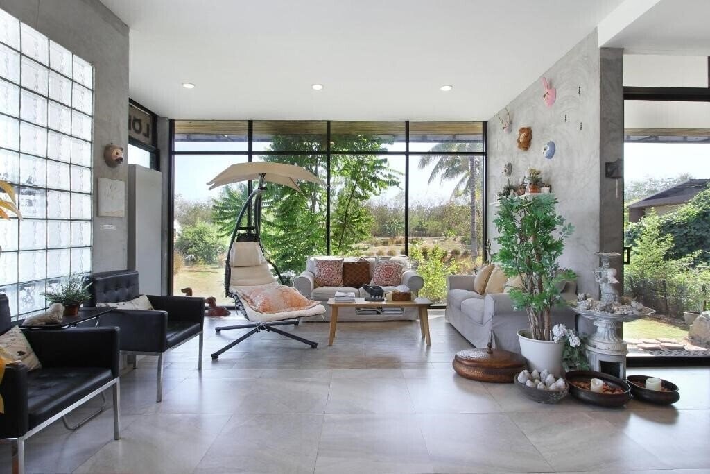 Панорама The White Knot Farm Stay 3*