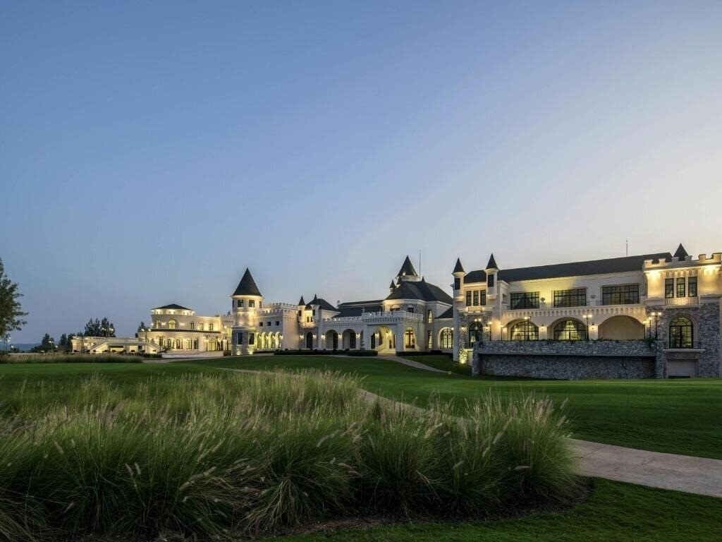 Вид Movenpick Resort Khao Yai (ex. My Ozone) 5*