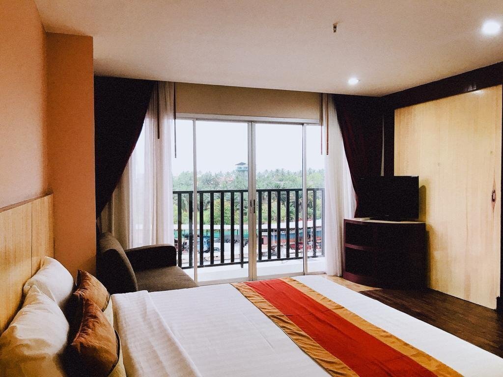 Панорама Malin Patong 3*