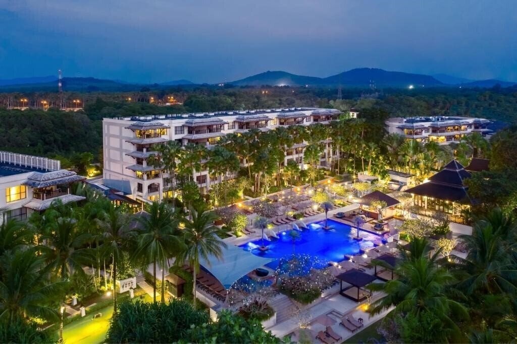 Отель Marriott Mai Khao Beach Vacation Club 5*