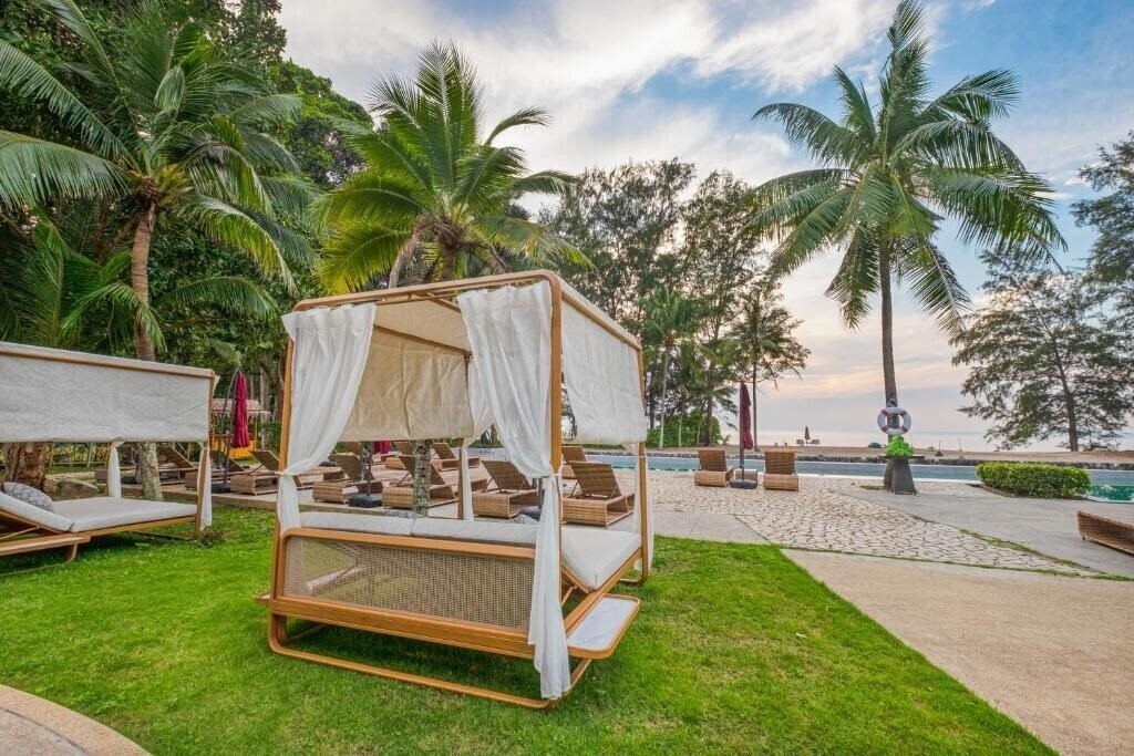 Отель Estella Phuket Mai Khao Beach Resort (ex. D Varee Mai Khao Beach Resort) 5*