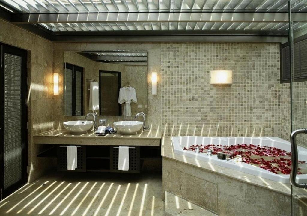 Территория Indochine Resort & Villas 4*