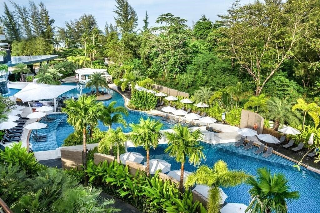 Вид Novotel Phuket Karon Resort & Spa 4*