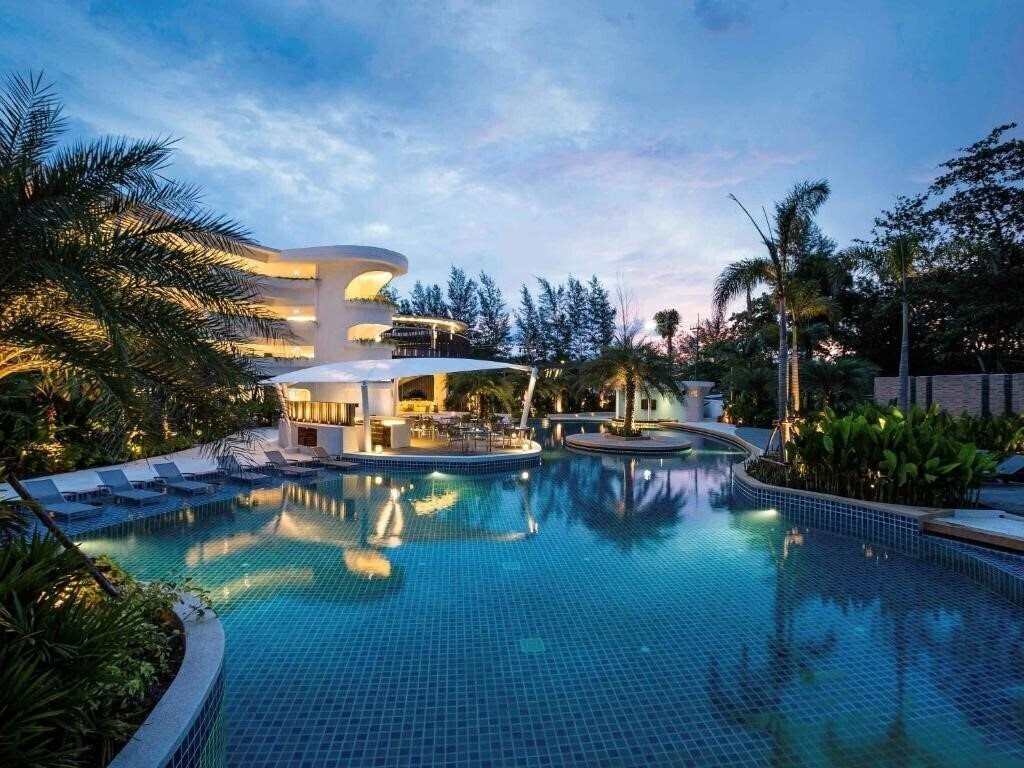 Панорама Novotel Phuket Karon Resort & Spa 4*