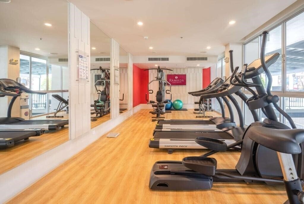 Апартаменты Ramada Plaza Phuket Deevana 4*