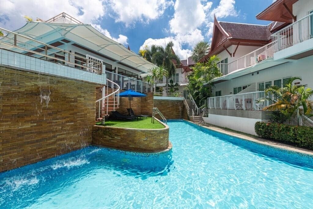 Панорама Phunawa Resort Phuket Karon Beach 4*