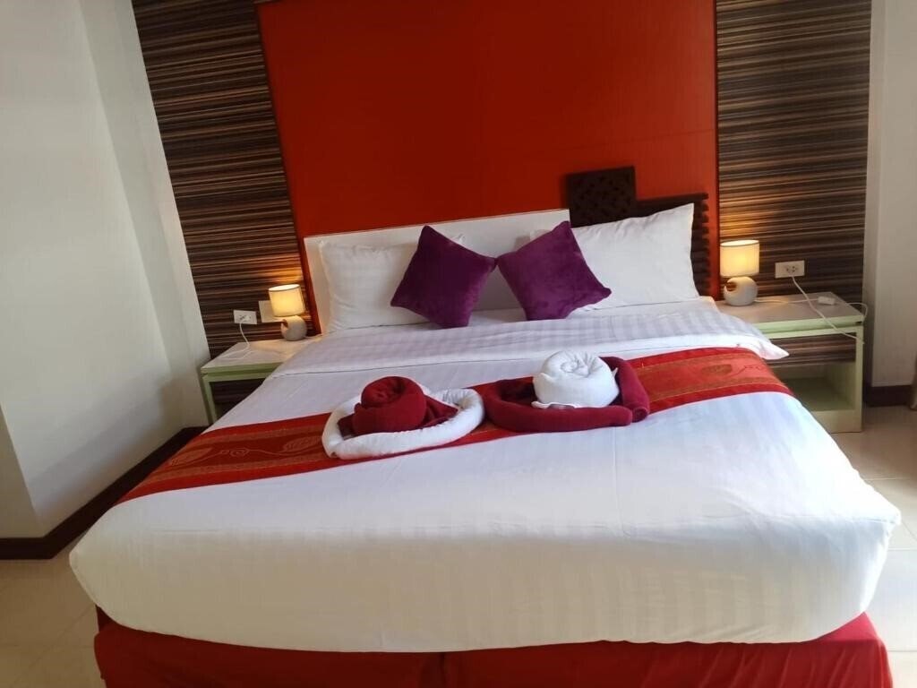 Апартаменты Patong Max Value Hotel 3*
