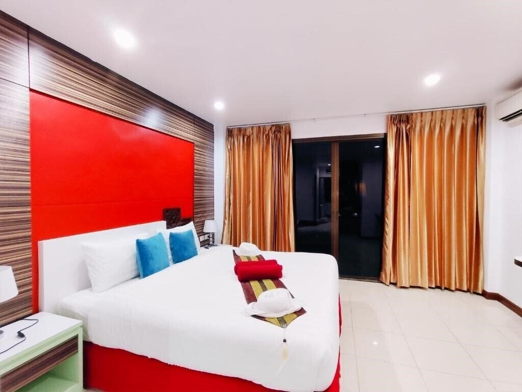 Панорама Patong Max Value Hotel 3*