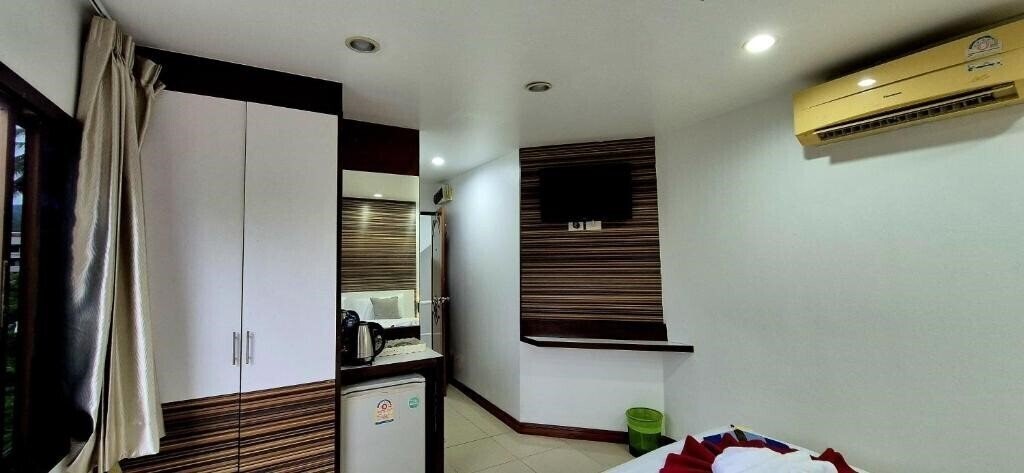 Апартаменты Patong Max Value Hotel 3*