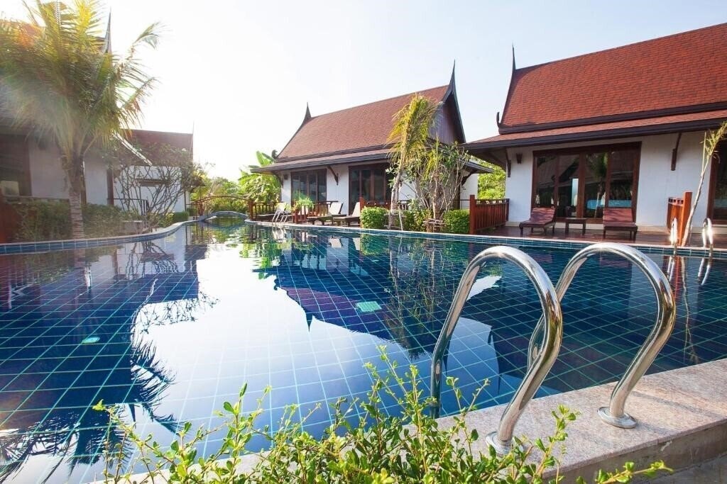Отель T-Villa Phuket 4*