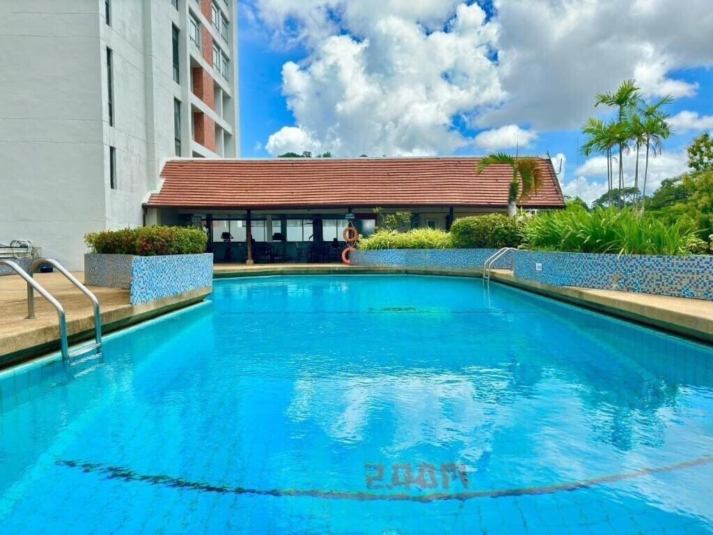 Панорама Phuket Merlin 4*