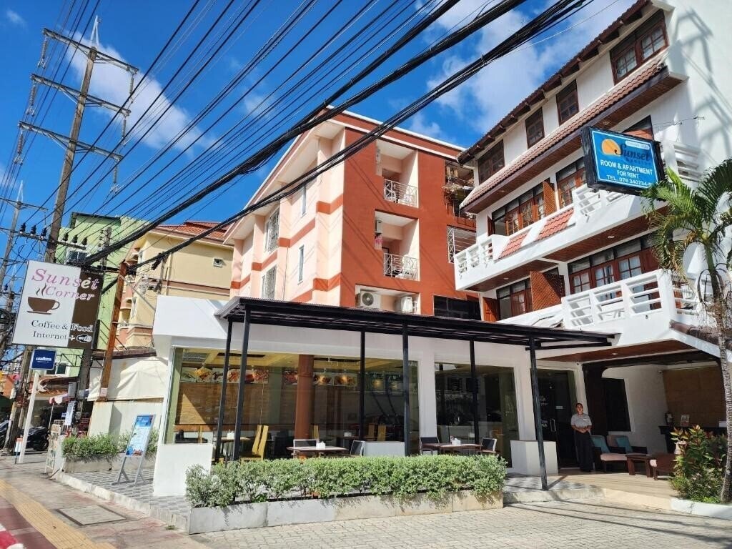 Апартаменты Sunset Mansion 2*