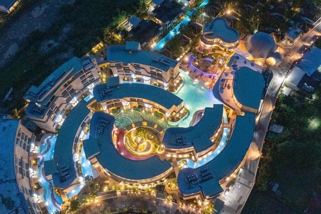 Отель Metadee Resort 4*