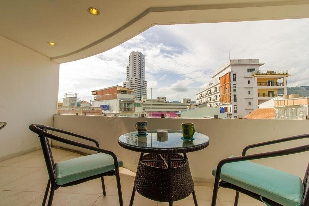 Панорама Patong Heritage 4*