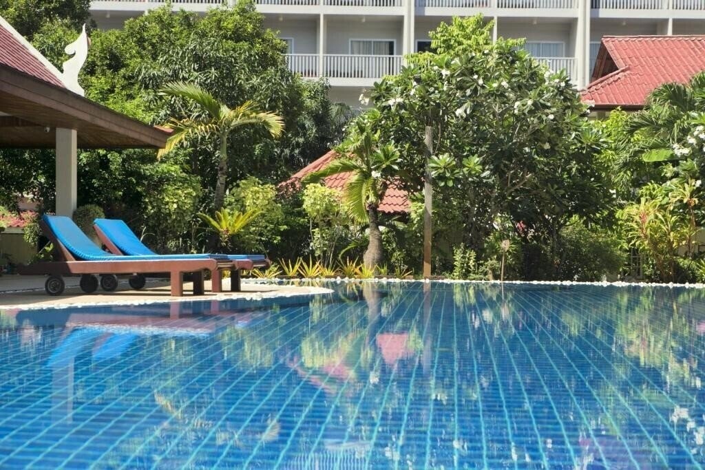 Территория Patong Palace Hotel 3*