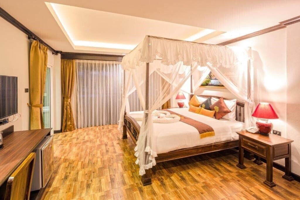 Панорама Tanawan Phuket Hotel 3*