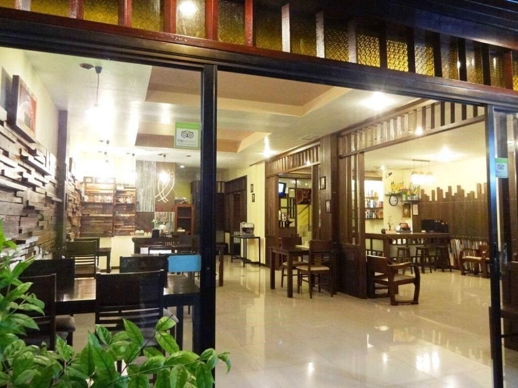 Готель AT HOME HOTEL@ NANAI 8 3*