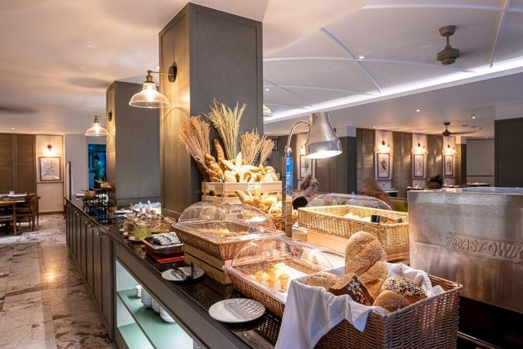 Панорама Sawaddi Patong Resort 3*