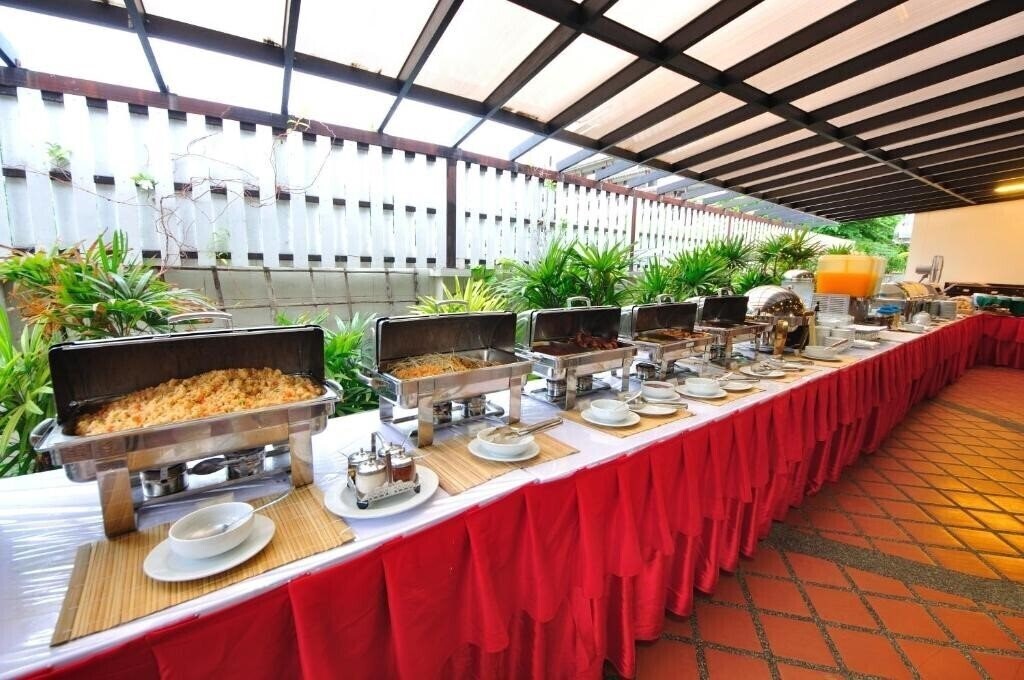 Панорама Palmyra Patong Resort 4*