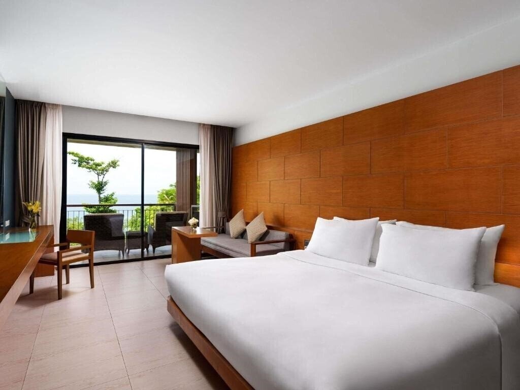 Территория Novotel Phuket Kata Avista Resort & SPA 5*