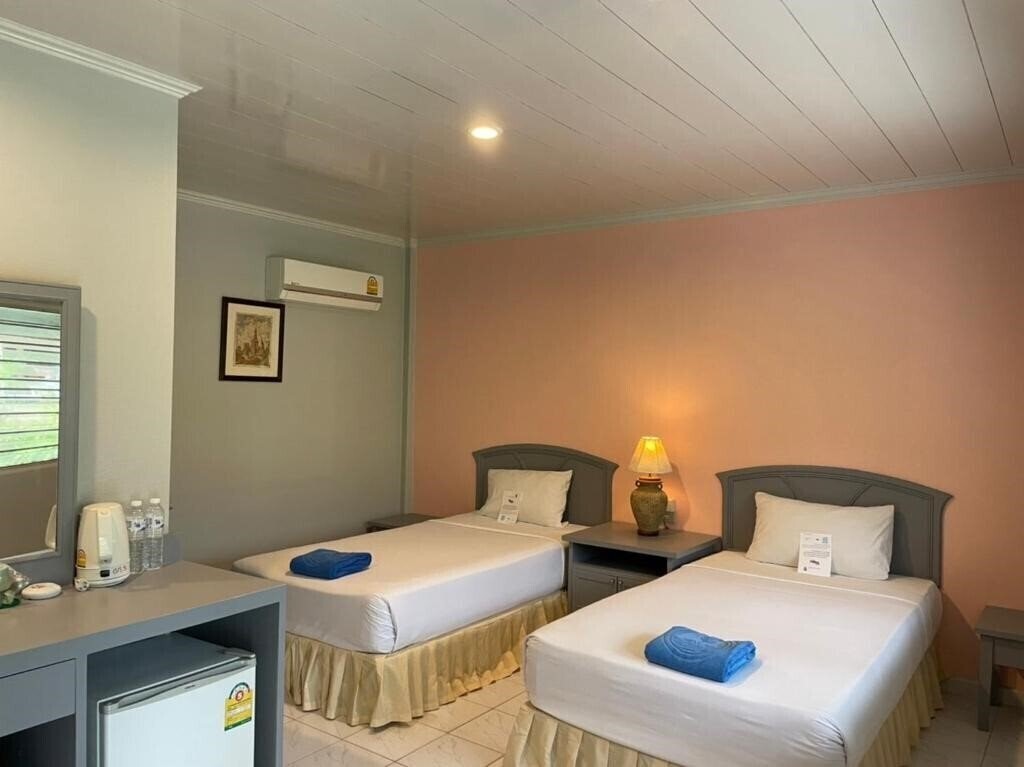 Апартаменты Phuket Golden Sand Inn 2*