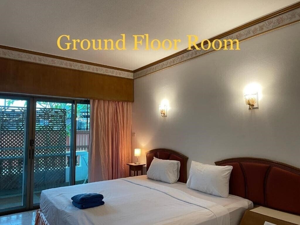Территория Phuket Golden Sand Inn 2*