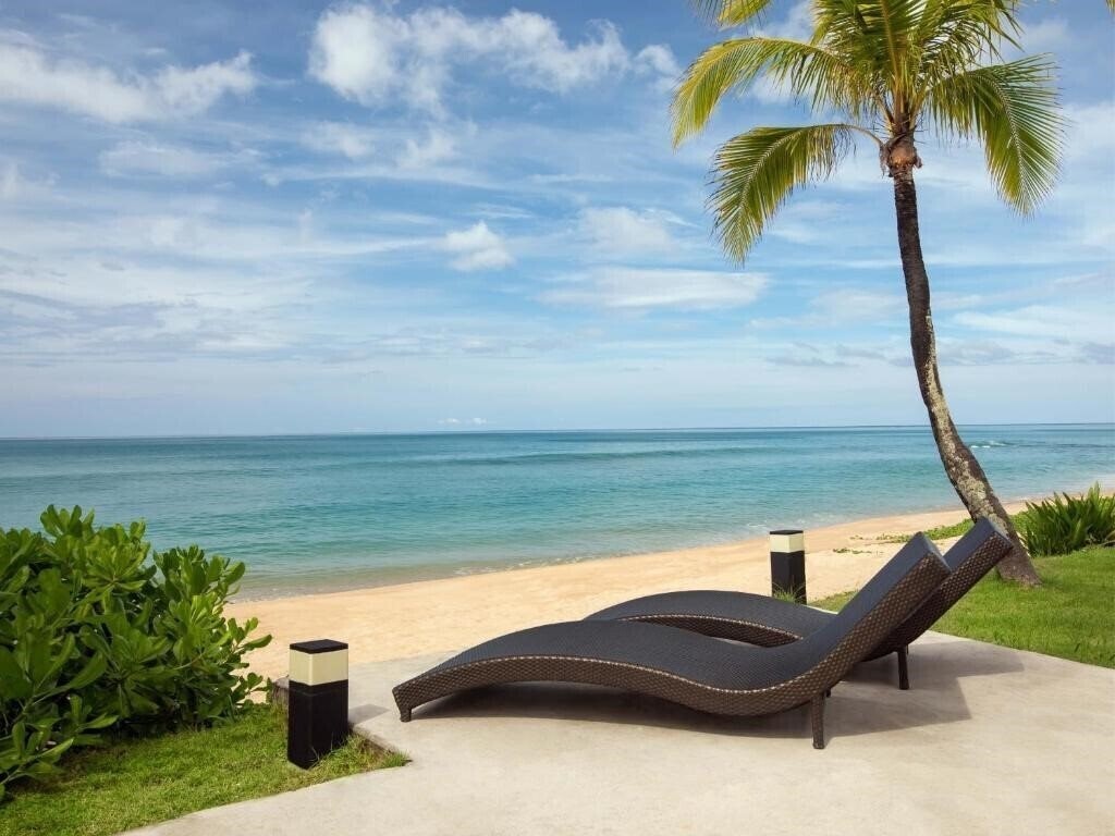 Территория Natai Beach Resort 5*