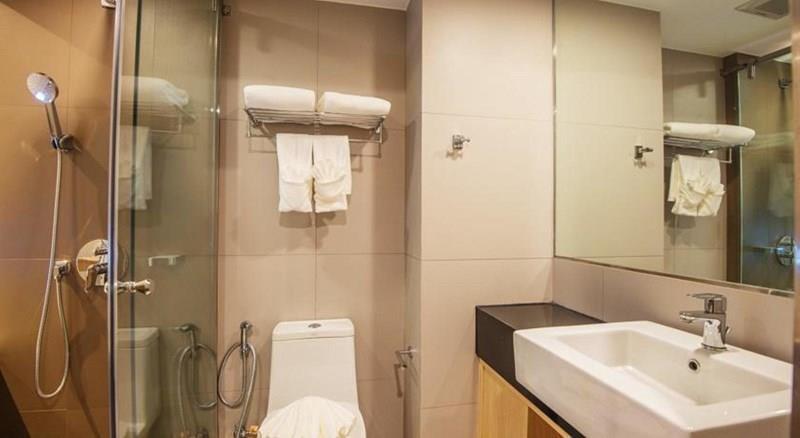 Панорама Araya Phuket Beach Resort & Spa 4*