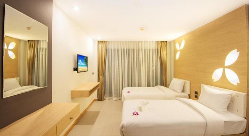 Апартаменти Araya Phuket Beach Resort & Spa 4*