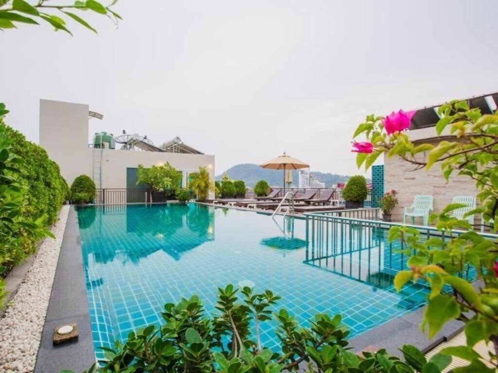 Готель Azure Phuket Hotel 3*