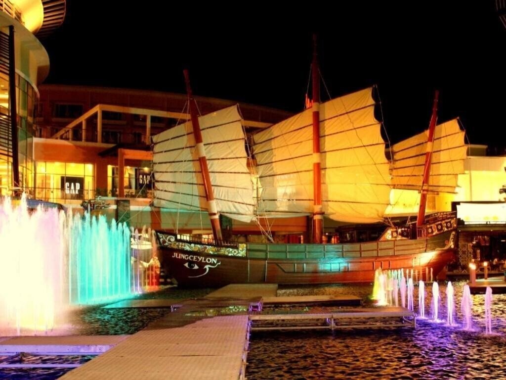 Панорама Azure Phuket Hotel 3*