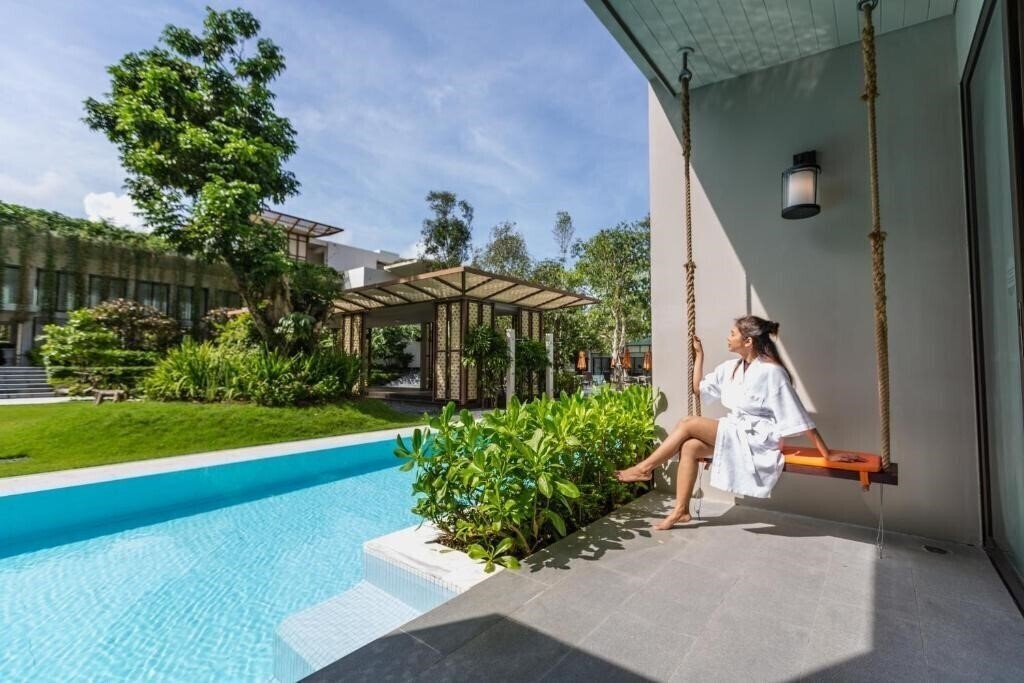 Картинка Proud Phuket 4*