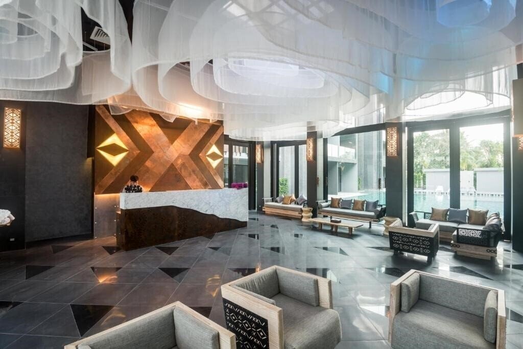 Вид Maya Phuket Hotel 4*